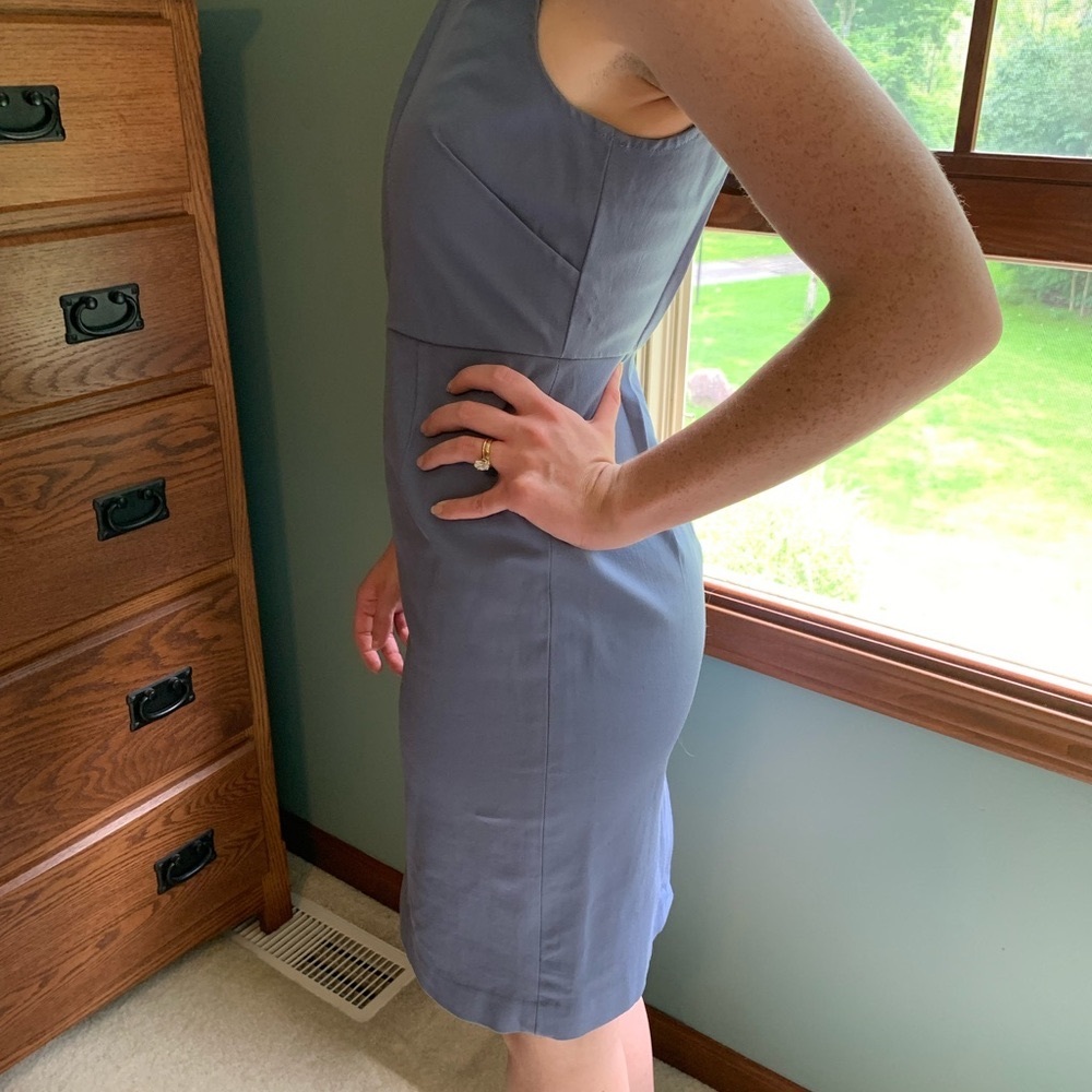 NWT Banana Republic women’s grayish-blue dress. Size 4 petite.